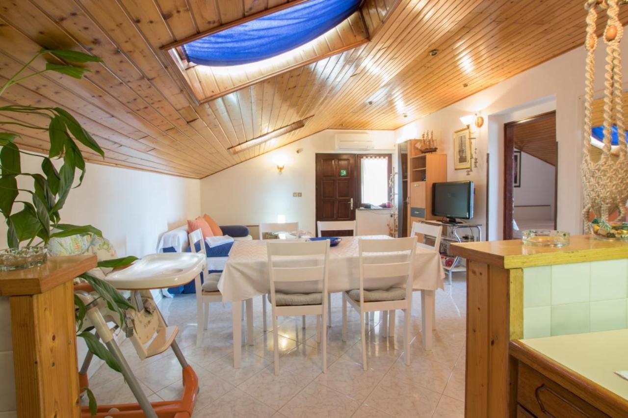 Apartment Gaudeamus Umag Bagian luar foto